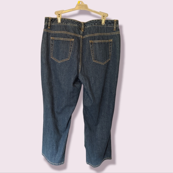 FIRST ISSUE LIZ CLAIBORNE STUDDED DENIM CAPRIS - Picture 4 of 9